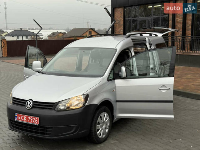 Серый Фольксваген Кадди, объемом двигателя 1.6 л и пробегом 224 тыс. км за 12700 $, фото 79 на Automoto.ua