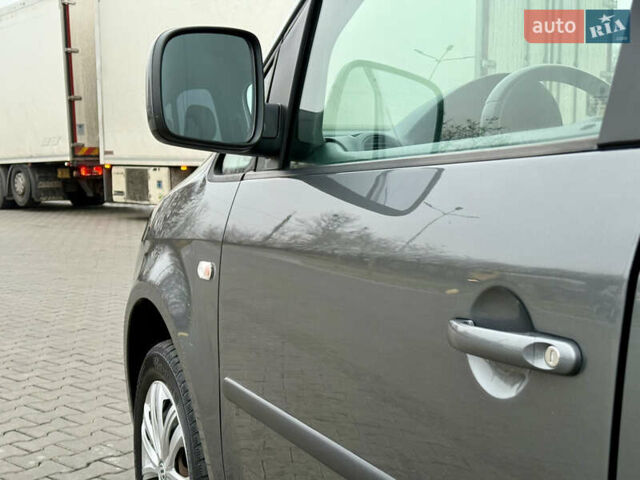 Серый Фольксваген Кадди, объемом двигателя 1.6 л и пробегом 267 тыс. км за 11700 $, фото 14 на Automoto.ua