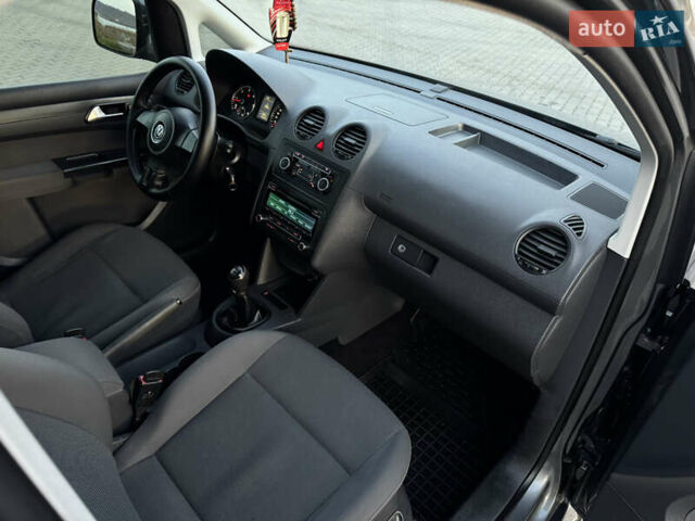 Сірий Фольксваген Кадді, об'ємом двигуна 2 л та пробігом 260 тис. км за 11900 $, фото 11 на Automoto.ua