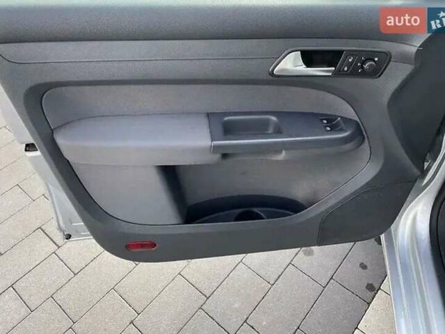 Серый Фольксваген Кадди, объемом двигателя 1.6 л и пробегом 317 тыс. км за 10800 $, фото 21 на Automoto.ua