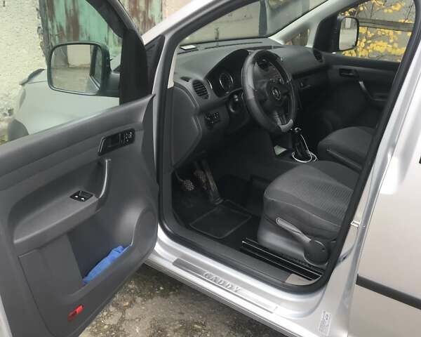 Серый Фольксваген Кадди, объемом двигателя 1.6 л и пробегом 325 тыс. км за 9800 $, фото 20 на Automoto.ua