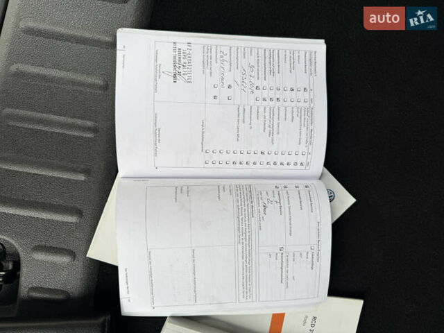 Серый Фольксваген Кадди, объемом двигателя 1.6 л и пробегом 224 тыс. км за 12700 $, фото 101 на Automoto.ua