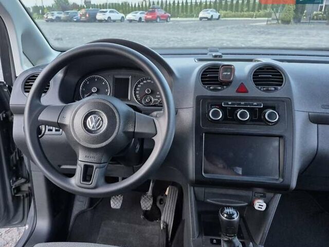 Серый Фольксваген Кадди, объемом двигателя 1.6 л и пробегом 255 тыс. км за 9800 $, фото 16 на Automoto.ua