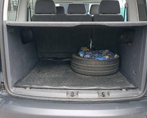 Сірий Фольксваген Кадді, об'ємом двигуна 2 л та пробігом 177 тис. км за 11300 $, фото 12 на Automoto.ua