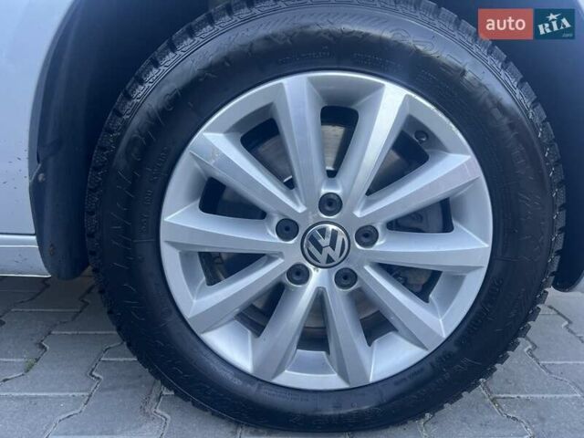 Серый Фольксваген Кадди, объемом двигателя 1.97 л и пробегом 240 тыс. км за 13500 $, фото 18 на Automoto.ua