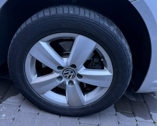 Серый Фольксваген Кадди, объемом двигателя 1.97 л и пробегом 260 тыс. км за 12800 $, фото 6 на Automoto.ua