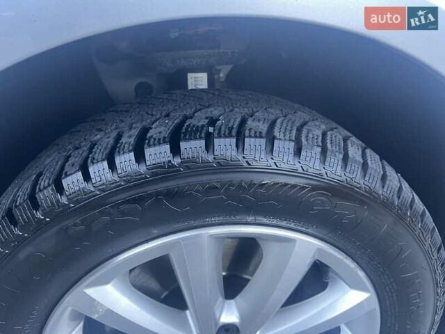 Серый Фольксваген Кадди, объемом двигателя 1.97 л и пробегом 240 тыс. км за 13500 $, фото 19 на Automoto.ua