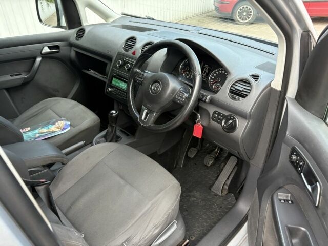 Серый Фольксваген Кадди, объемом двигателя 1.6 л и пробегом 145 тыс. км за 4700 $, фото 9 на Automoto.ua