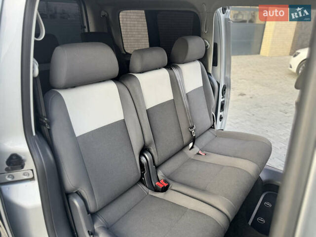 Сірий Фольксваген Кадді, об'ємом двигуна 1.6 л та пробігом 260 тис. км за 12800 $, фото 10 на Automoto.ua