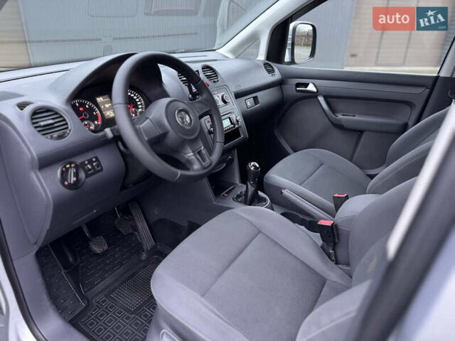 Серый Фольксваген Кадди, объемом двигателя 1.6 л и пробегом 172 тыс. км за 11000 $, фото 15 на Automoto.ua