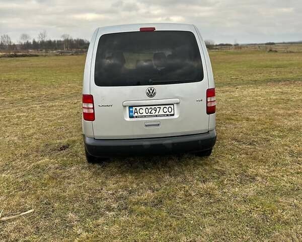 Серый Фольксваген Кадди, объемом двигателя 1.6 л и пробегом 174 тыс. км за 10450 $, фото 2 на Automoto.ua