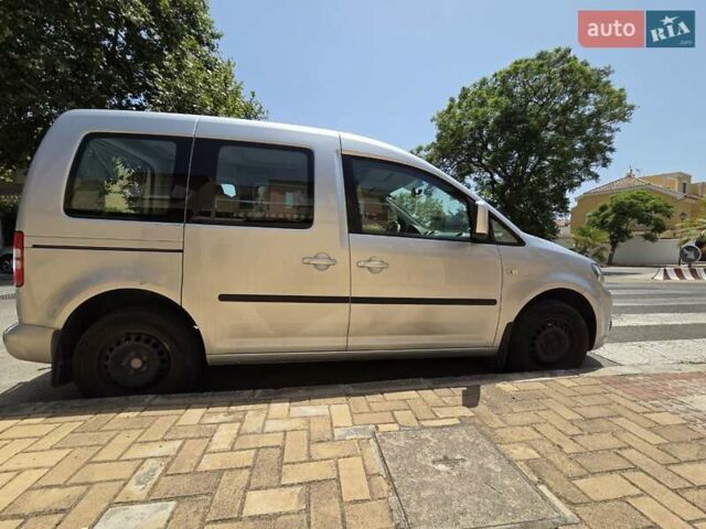 Сірий Фольксваген Кадді, об'ємом двигуна 2 л та пробігом 127 тис. км за 11708 $, фото 3 на Automoto.ua