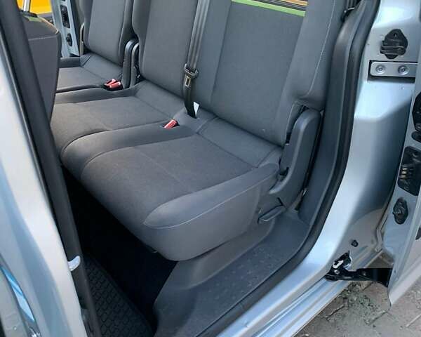 Сірий Фольксваген Кадді, об'ємом двигуна 1.6 л та пробігом 202 тис. км за 13500 $, фото 11 на Automoto.ua