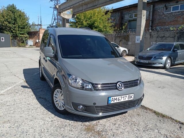 Серый Фольксваген Кадди, объемом двигателя 2 л и пробегом 268 тыс. км за 10700 $, фото 1 на Automoto.ua
