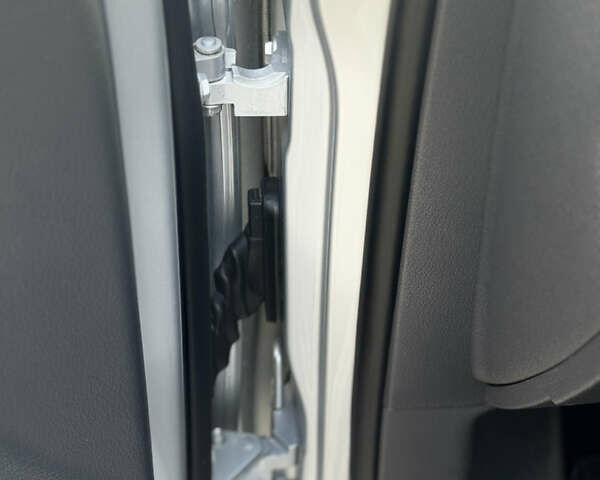 Сірий Фольксваген Кадді, об'ємом двигуна 1.6 л та пробігом 260 тис. км за 12800 $, фото 17 на Automoto.ua