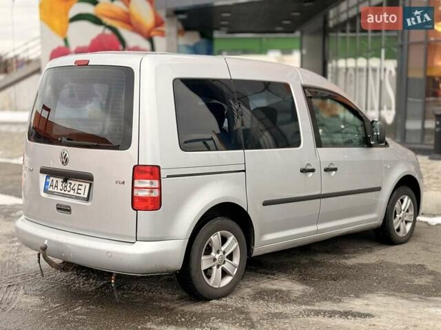 Серый Фольксваген Кадди, объемом двигателя 1.6 л и пробегом 250 тыс. км за 8700 $, фото 5 на Automoto.ua