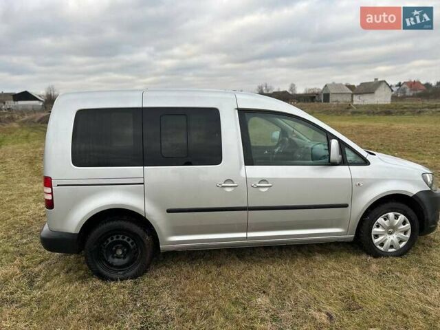 Серый Фольксваген Кадди, объемом двигателя 1.6 л и пробегом 174 тыс. км за 10450 $, фото 3 на Automoto.ua
