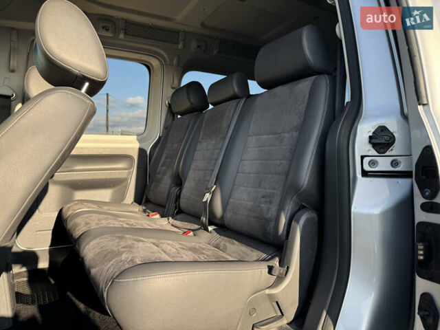 Серый Фольксваген Кадди, объемом двигателя 2 л и пробегом 263 тыс. км за 13850 $, фото 24 на Automoto.ua