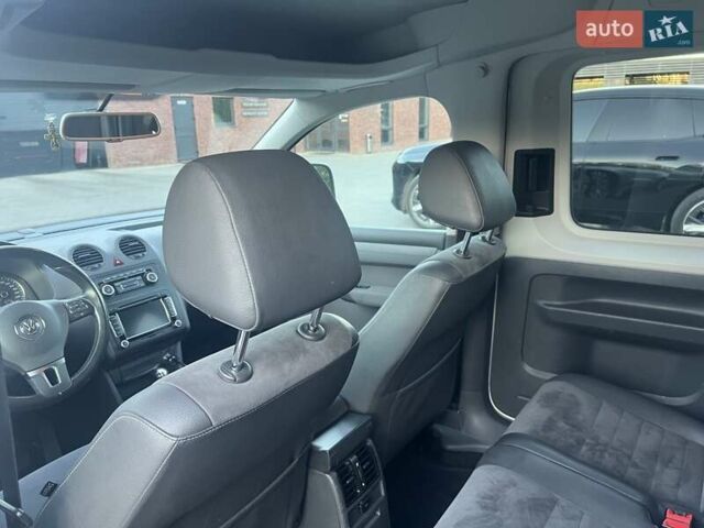 Серый Фольксваген Кадди, объемом двигателя 1.97 л и пробегом 240 тыс. км за 13500 $, фото 28 на Automoto.ua