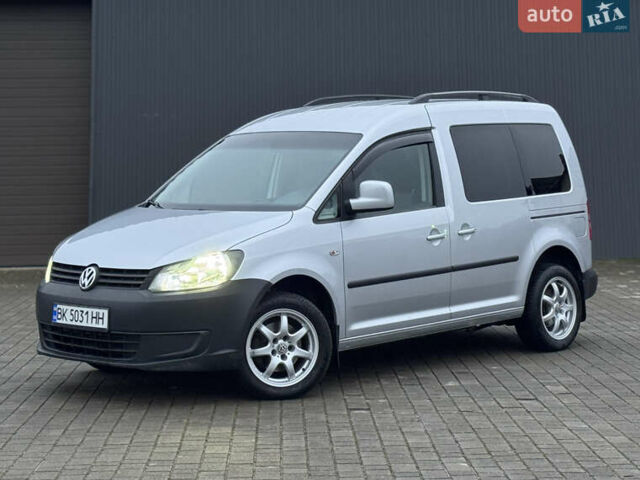 Серый Фольксваген Кадди, объемом двигателя 1.6 л и пробегом 172 тыс. км за 11000 $, фото 1 на Automoto.ua