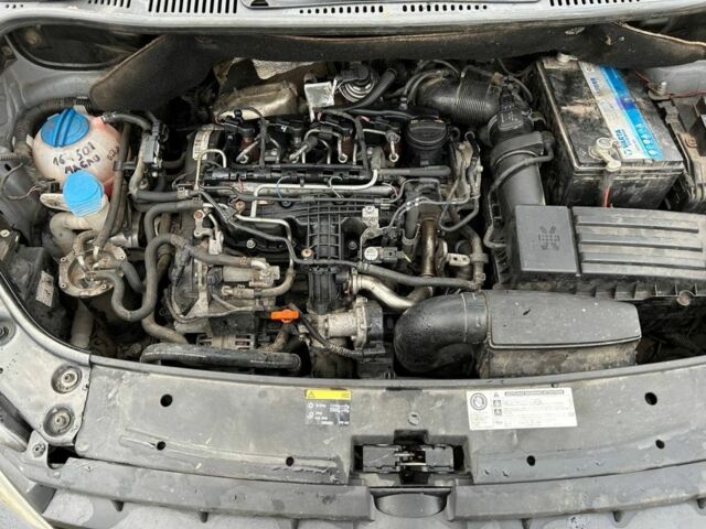 Серый Фольксваген Кадди, объемом двигателя 1.6 л и пробегом 174 тыс. км за 10450 $, фото 1 на Automoto.ua