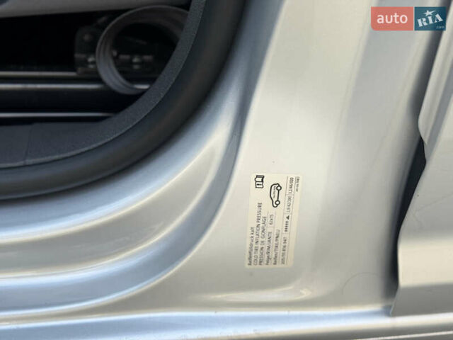 Сірий Фольксваген Кадді, об'ємом двигуна 1.6 л та пробігом 260 тис. км за 12800 $, фото 16 на Automoto.ua