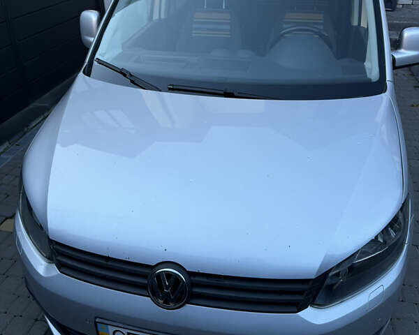 Серый Фольксваген Кадди, объемом двигателя 1.97 л и пробегом 260 тыс. км за 12800 $, фото 1 на Automoto.ua