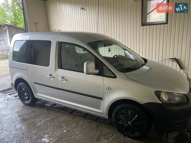 Сірий Фольксваген Кадді, об'ємом двигуна 1.6 л та пробігом 269 тис. км за 9800 $, фото 4 на Automoto.ua