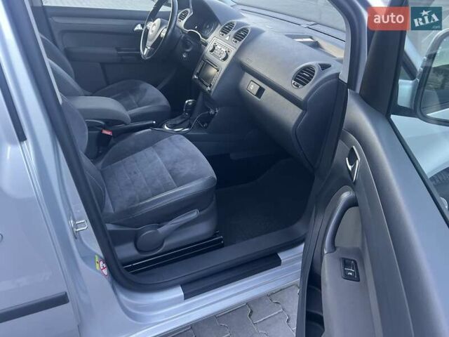 Серый Фольксваген Кадди, объемом двигателя 1.97 л и пробегом 240 тыс. км за 13500 $, фото 16 на Automoto.ua