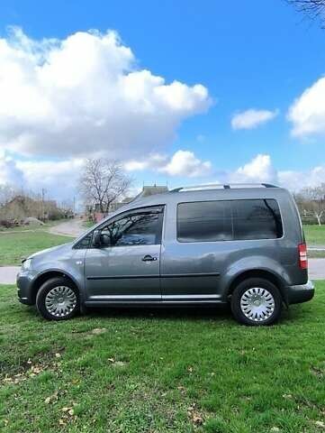 Сірий Фольксваген Кадді, об'ємом двигуна 1.6 л та пробігом 102 тис. км за 12500 $, фото 3 на Automoto.ua