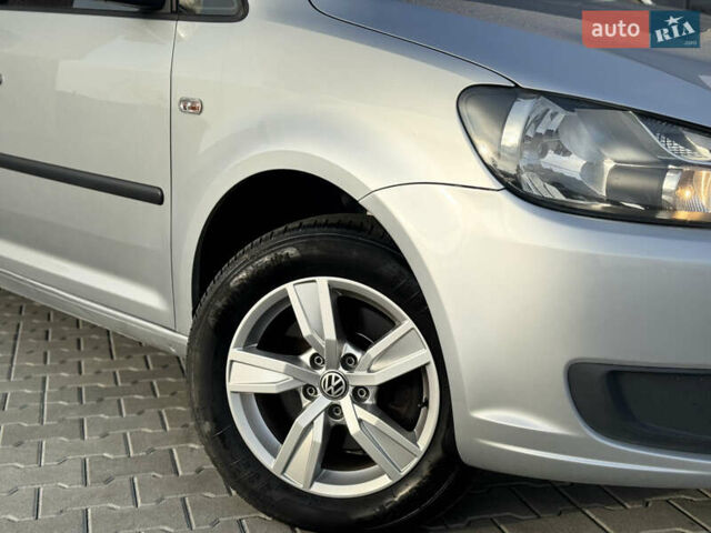 Сірий Фольксваген Кадді, об'ємом двигуна 1.6 л та пробігом 260 тис. км за 12850 $, фото 3 на Automoto.ua