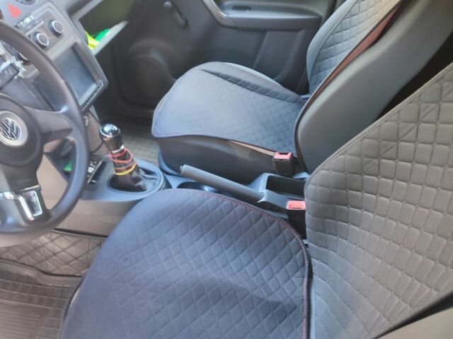 Сірий Фольксваген Кадді, об'ємом двигуна 2 л та пробігом 243 тис. км за 11500 $, фото 6 на Automoto.ua