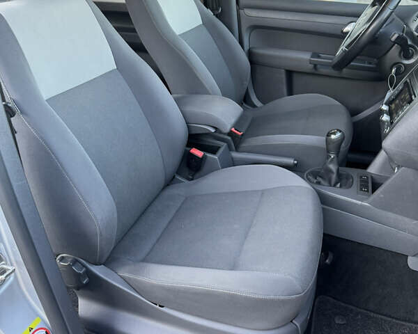 Фольксваген Кадди 2014 в Львове на Automoto.ua Серый Фольксваген Кадди, объемом двигателя 1.6 л и пробегом 190 тыс. км за 12100 $, фото 27 на Automoto.ua