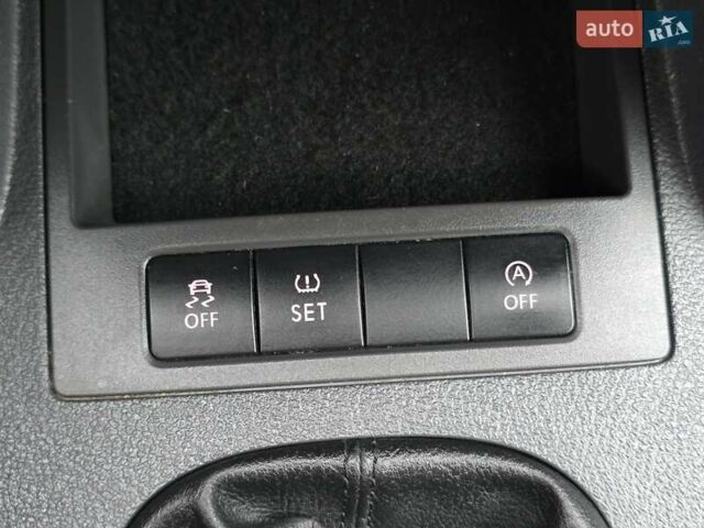 Серый Фольксваген Кадди, объемом двигателя 1.6 л и пробегом 205 тыс. км за 11200 $, фото 27 на Automoto.ua