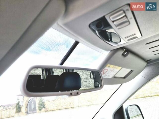 Серый Фольксваген Кадди, объемом двигателя 1.6 л и пробегом 248 тыс. км за 13700 $, фото 81 на Automoto.ua