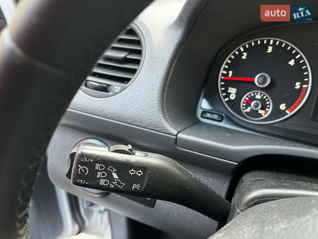 Сірий Фольксваген Кадді, об'ємом двигуна 1.6 л та пробігом 237 тис. км за 11999 $, фото 21 на Automoto.ua