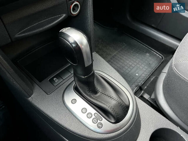 Сірий Фольксваген Кадді, об'ємом двигуна 1.6 л та пробігом 237 тис. км за 11999 $, фото 24 на Automoto.ua