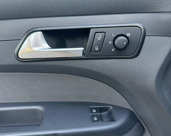 Фольксваген Кадди 2014 в Львове на Automoto.ua Серый Фольксваген Кадди, объемом двигателя 1.6 л и пробегом 190 тыс. км за 12100 $, фото 14 на Automoto.ua