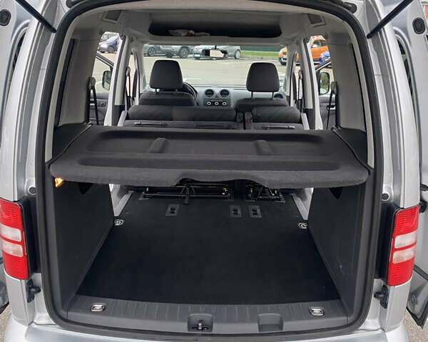 Серый Фольксваген Кадди, объемом двигателя 1.6 л и пробегом 296 тыс. км за 12300 $, фото 29 на Automoto.ua