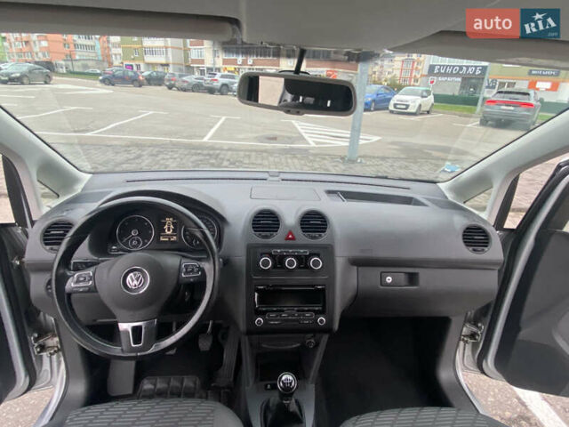 Серый Фольксваген Кадди, объемом двигателя 1.6 л и пробегом 296 тыс. км за 12300 $, фото 17 на Automoto.ua