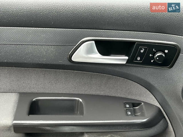 Серый Фольксваген Кадди, объемом двигателя 1.6 л и пробегом 237 тыс. км за 11999 $, фото 17 на Automoto.ua