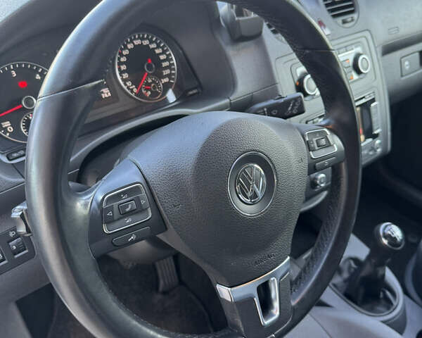 Фольксваген Кадди 2014 в Львове на Automoto.ua Серый Фольксваген Кадди, объемом двигателя 1.6 л и пробегом 190 тыс. км за 12100 $, фото 12 на Automoto.ua