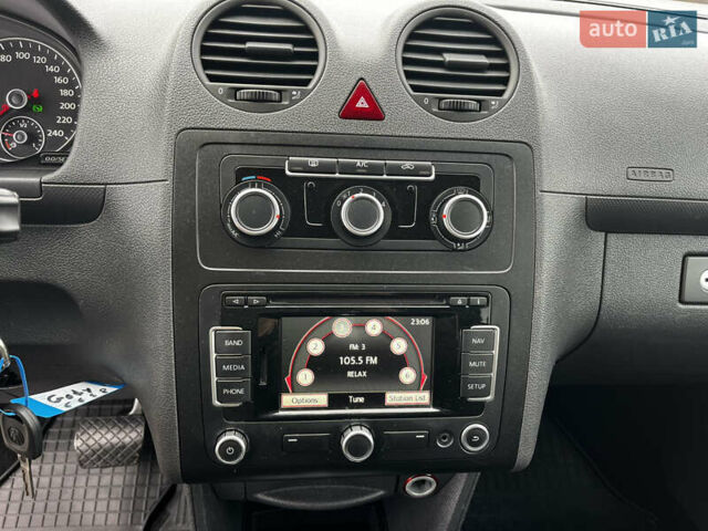 Сірий Фольксваген Кадді, об'ємом двигуна 1.6 л та пробігом 237 тис. км за 11999 $, фото 22 на Automoto.ua