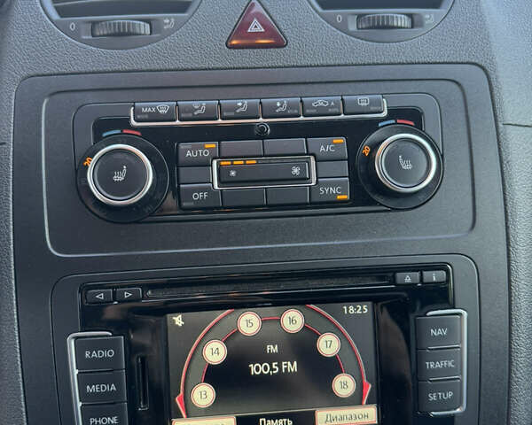 Фольксваген Кадди 2014 в Львове на Automoto.ua Серый Фольксваген Кадди, объемом двигателя 1.6 л и пробегом 190 тыс. км за 12100 $, фото 18 на Automoto.ua