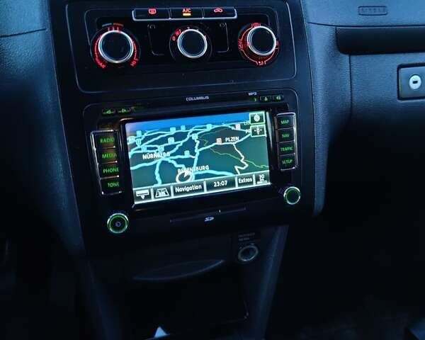 Серый Фольксваген Кадди, объемом двигателя 1.6 л и пробегом 193 тыс. км за 12300 $, фото 10 на Automoto.ua