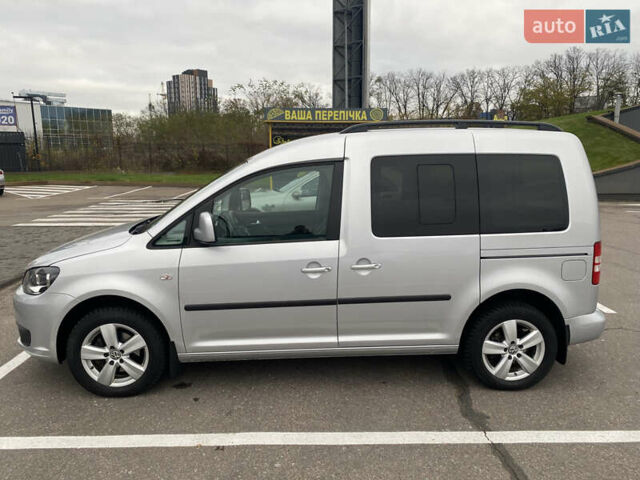 Серый Фольксваген Кадди, объемом двигателя 1.6 л и пробегом 296 тыс. км за 12300 $, фото 4 на Automoto.ua