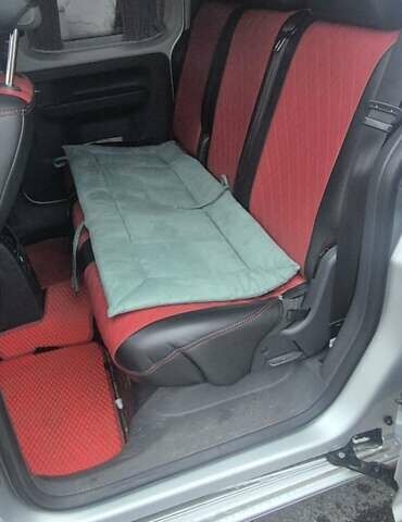 Серый Фольксваген Кадди, объемом двигателя 2 л и пробегом 300 тыс. км за 13500 $, фото 8 на Automoto.ua