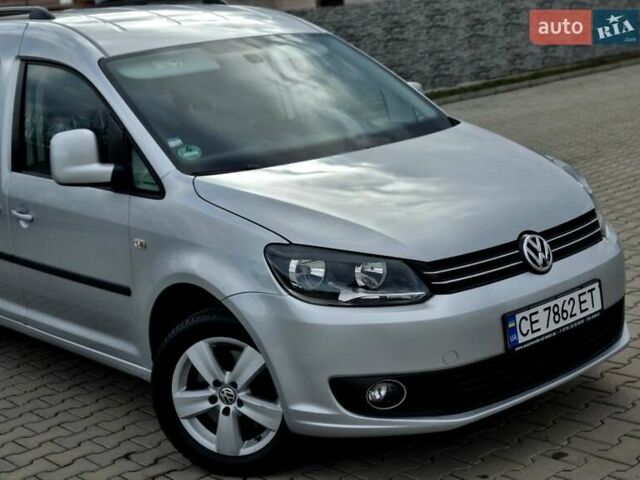 Серый Фольксваген Кадди, объемом двигателя 1.6 л и пробегом 248 тыс. км за 13700 $, фото 2 на Automoto.ua