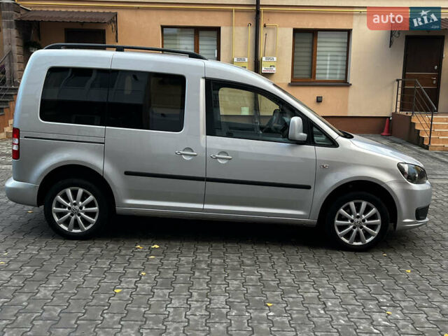 Сірий Фольксваген Кадді, об'ємом двигуна 1.6 л та пробігом 237 тис. км за 11999 $, фото 3 на Automoto.ua