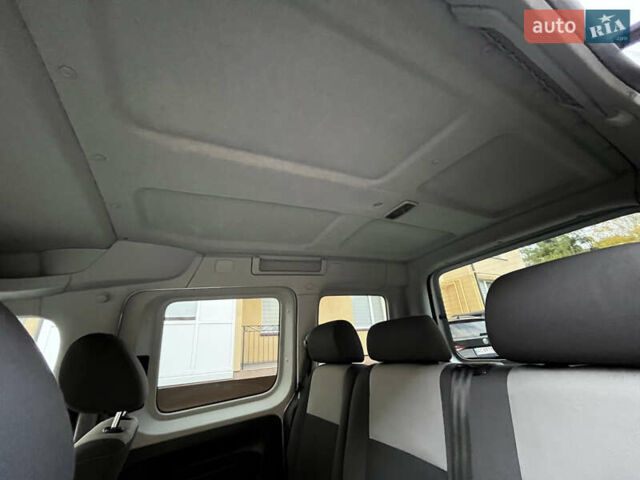 Сірий Фольксваген Кадді, об'ємом двигуна 1.6 л та пробігом 237 тис. км за 11999 $, фото 27 на Automoto.ua